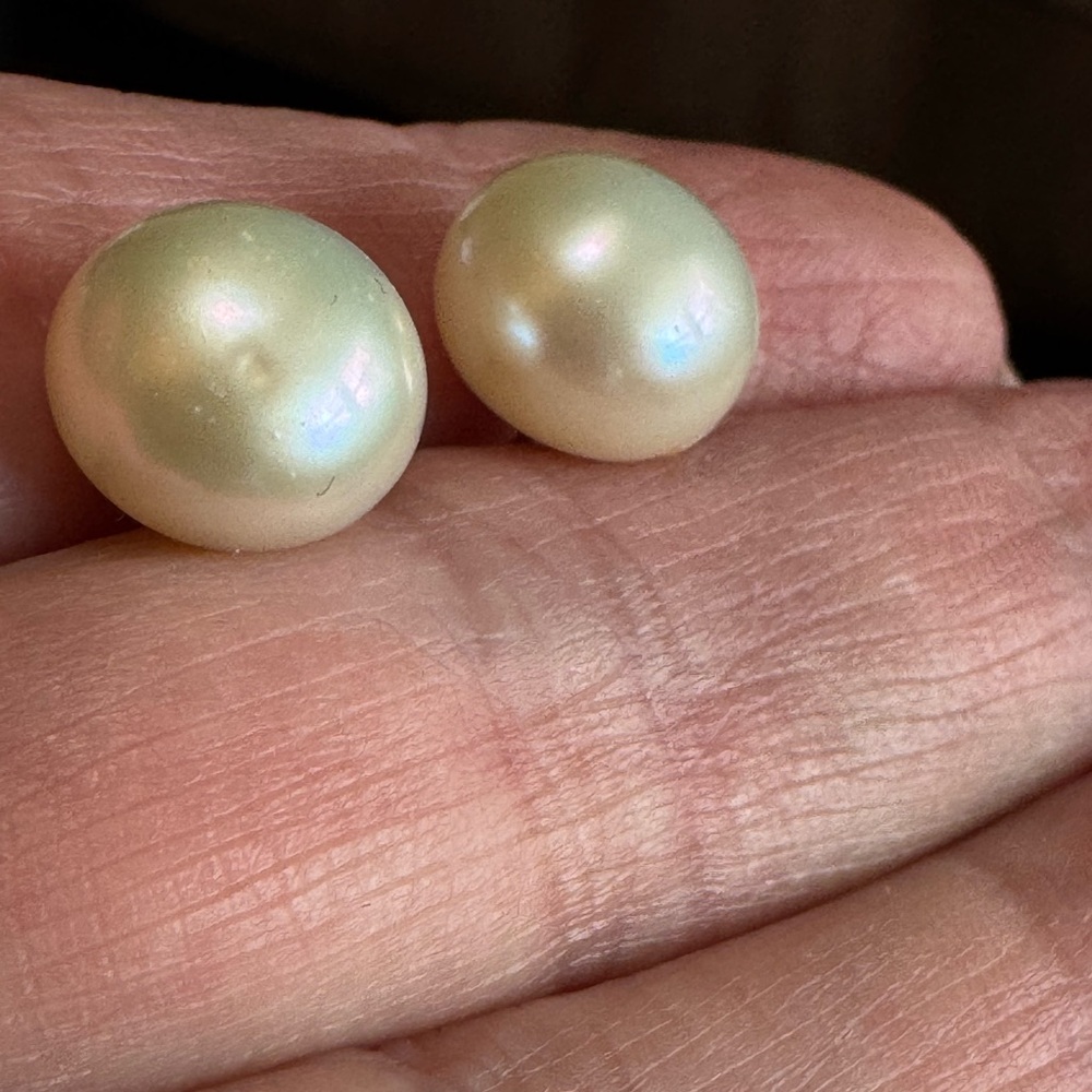 14k 10mm White Button Freshwater Cultured Pearl Stud Earrings - Picture 3 of 10